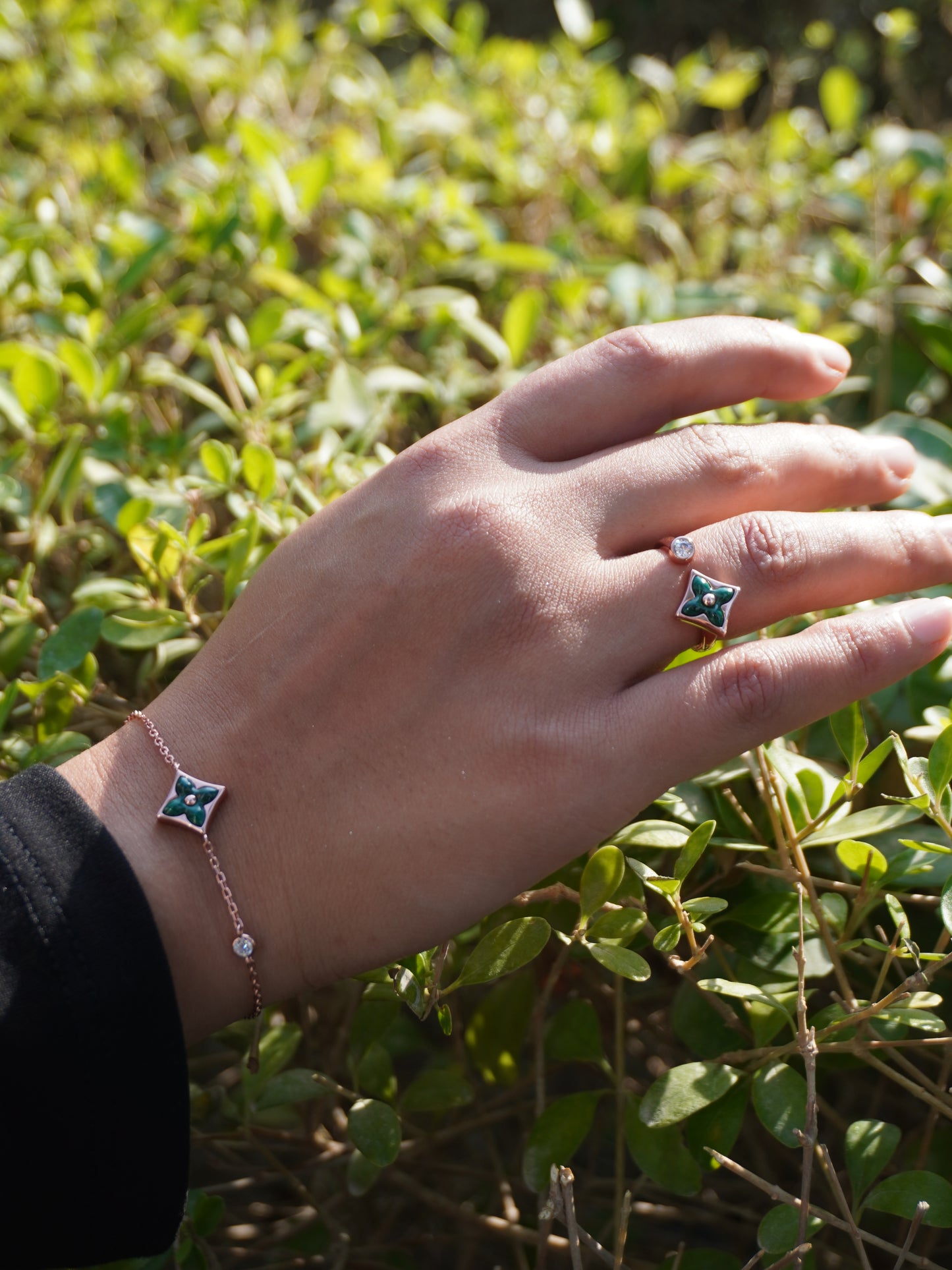 Emerald Twist Ring